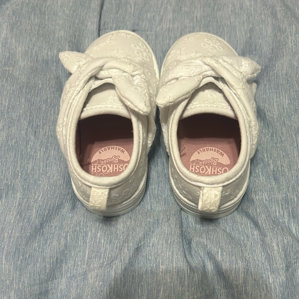 Oshkosh Baby Girl Shoes size 4